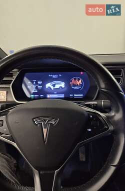 Позашляховик / Кросовер Tesla Model X 2016 в 