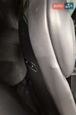 Позашляховик / Кросовер Tesla Model X 2016 в 