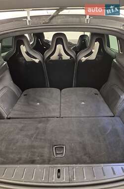 Позашляховик / Кросовер Tesla Model X 2016 в 