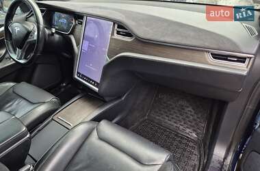 Внедорожник / Кроссовер Tesla Model X 2016 в 