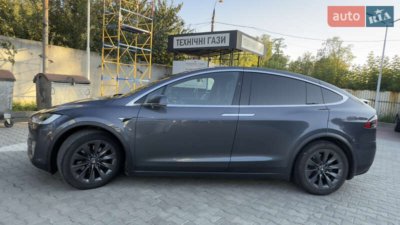 Позашляховик / Кросовер Tesla Model X 2018 в Вінниці