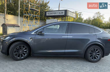 Внедорожник / Кроссовер Tesla Model X 2018 в 