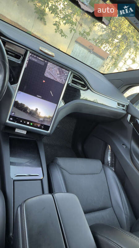 Позашляховик / Кросовер Tesla Model X 2018 в Вінниці