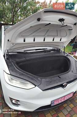 Внедорожник / Кроссовер Tesla Model X 2021 в Киеве