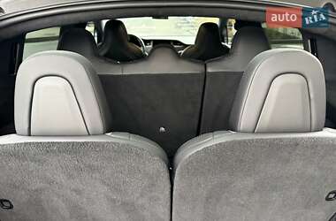 Позашляховик / Кросовер Tesla Model X 2019 в 