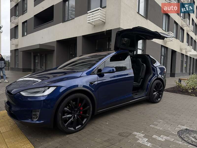 Позашляховик / Кросовер Tesla Model X 2019 в Києві