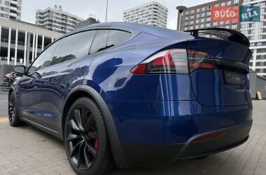 Позашляховик / Кросовер Tesla Model X 2019 в 