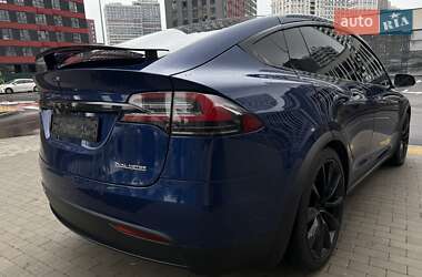 Позашляховик / Кросовер Tesla Model X 2019 в 