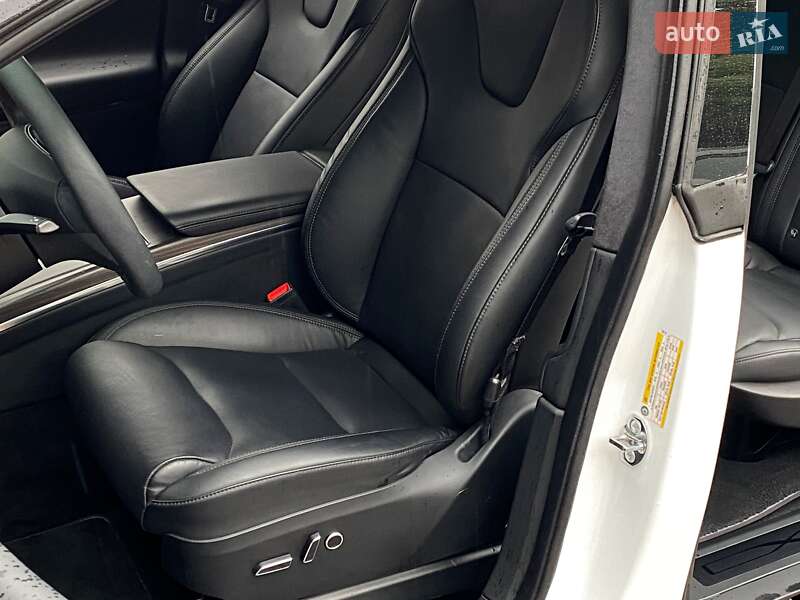 Внедорожник / Кроссовер Tesla Model X 2023 в Киеве