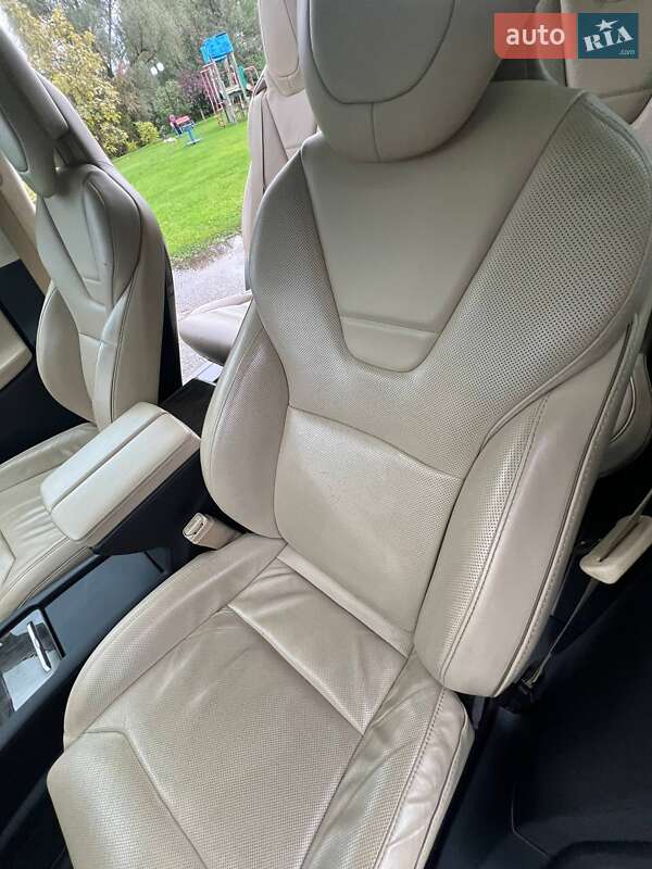 Внедорожник / Кроссовер Tesla Model X 2016 в Киеве