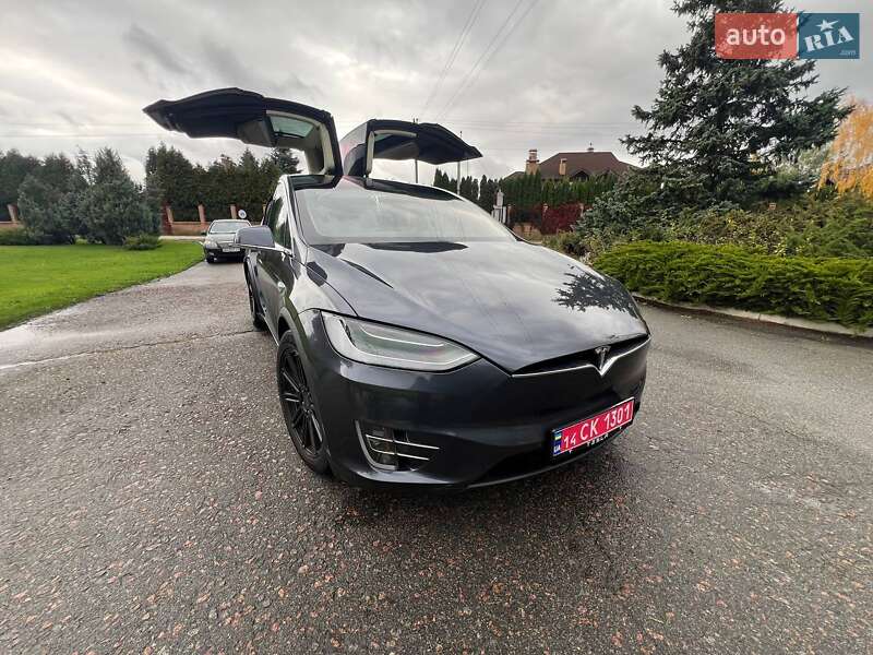 Внедорожник / Кроссовер Tesla Model X 2016 в Киеве
