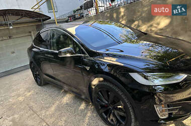Позашляховик / Кросовер Tesla Model X 2020 в 