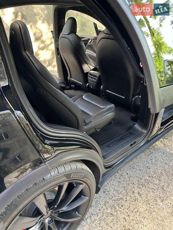 Внедорожник / Кроссовер Tesla Model X 2020 в Одессе