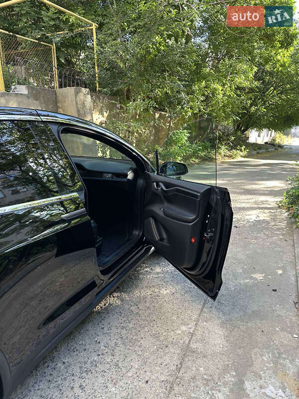 Внедорожник / Кроссовер Tesla Model X 2020 в Одессе