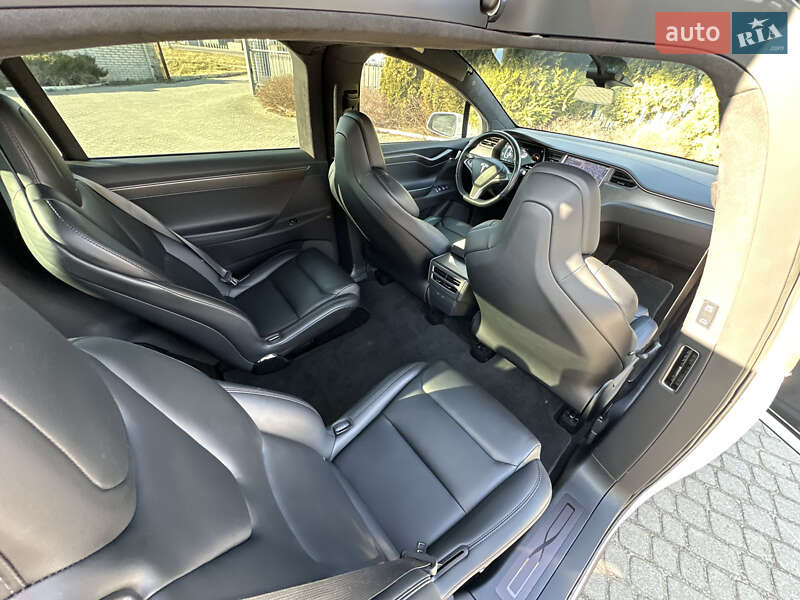 Внедорожник / Кроссовер Tesla Model X 2018 в Львове