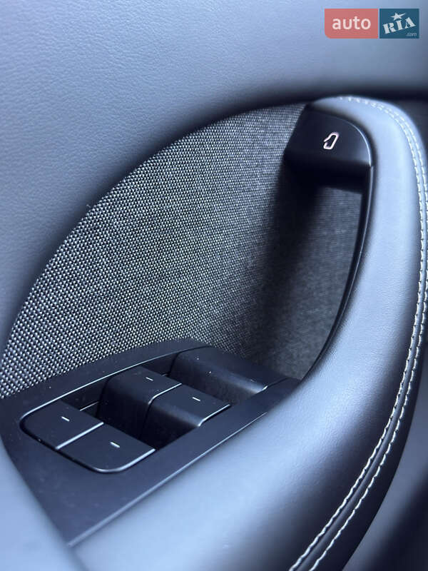 Позашляховик / Кросовер Tesla Model X 2022 в Чернівцях фото 63 Позашляховик / Кросовер Tesla Model X 2022 в Чернівцях