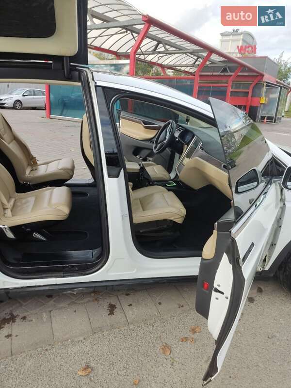 Внедорожник / Кроссовер Tesla Model X 2015 в Львове фото 13 Внедорожник / Кроссовер Tesla Model X 2015 в Львове