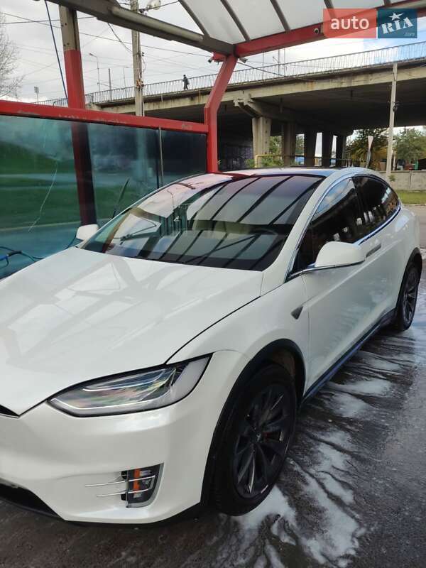 Внедорожник / Кроссовер Tesla Model X 2015 в Львове фото 4 Внедорожник / Кроссовер Tesla Model X 2015 в Львове