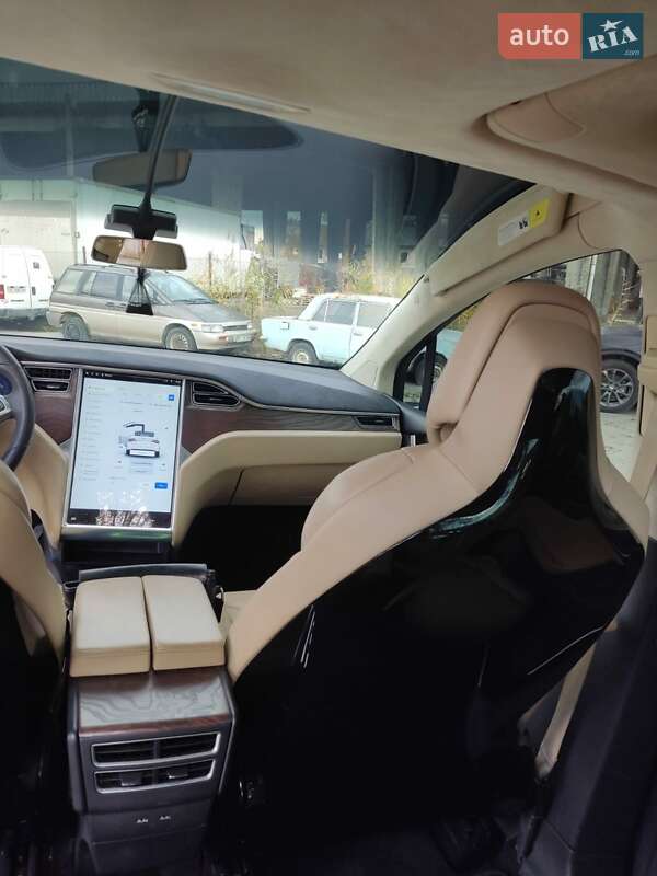Внедорожник / Кроссовер Tesla Model X 2015 в Львове фото 21 Внедорожник / Кроссовер Tesla Model X 2015 в Львове