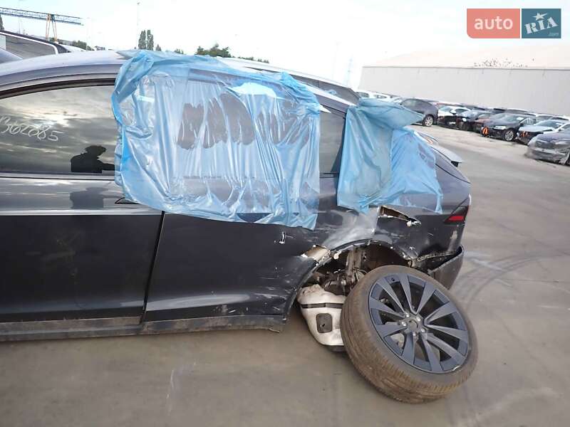 Позашляховик / Кросовер Tesla Model X 2024 в Києві