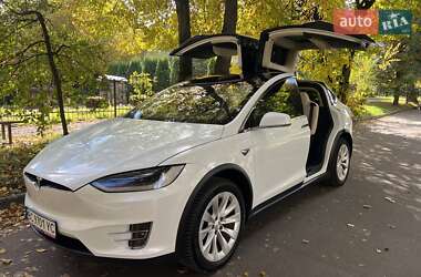 Позашляховик / Кросовер Tesla Model X 2018 в  фото 3 Позашляховик / Кросовер Tesla Model X 2018 в