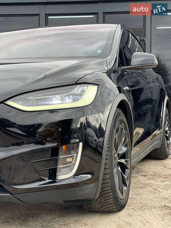 Внедорожник / Кроссовер Tesla Model X 2018 в Киеве