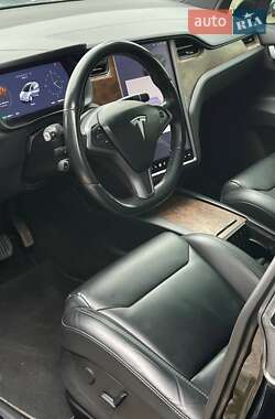 Позашляховик / Кросовер Tesla Model X 2018 в 