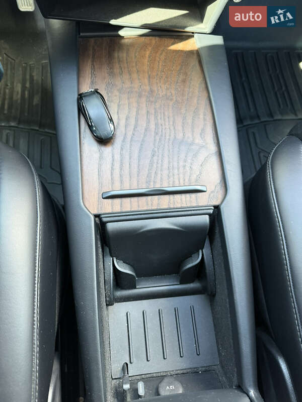 Внедорожник / Кроссовер Tesla Model X 2020 в Сумах