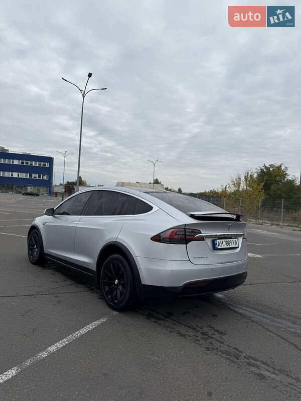Внедорожник / Кроссовер Tesla Model X 2016 в Киеве