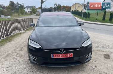 Позашляховик / Кросовер Tesla Model X 2016 в Львові