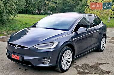 Позашляховик / Кросовер Tesla Model X 2017 в 