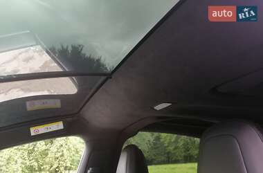 Позашляховик / Кросовер Tesla Model X 2017 в 