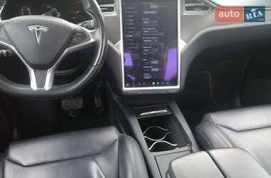 Позашляховик / Кросовер Tesla Model X 2017 в 