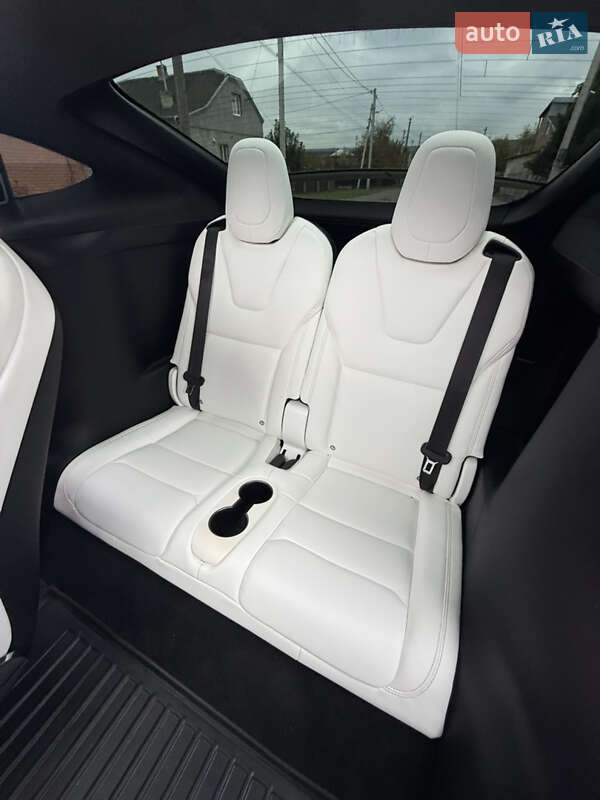 Позашляховик / Кросовер Tesla Model X 2019 в Львові