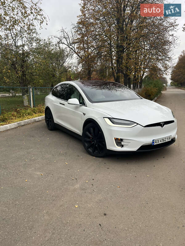 Tesla Model X 2016