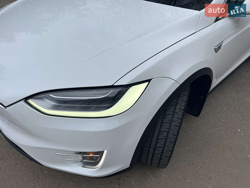 Позашляховик / Кросовер Tesla Model X 2016 в Харкові фото 5 Позашляховик / Кросовер Tesla Model X 2016 в Харкові