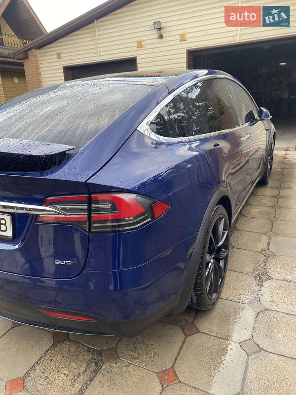 Позашляховик / Кросовер Tesla Model X 2017 в Кам'янському