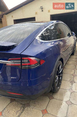 Внедорожник / Кроссовер Tesla Model X 2017 в 