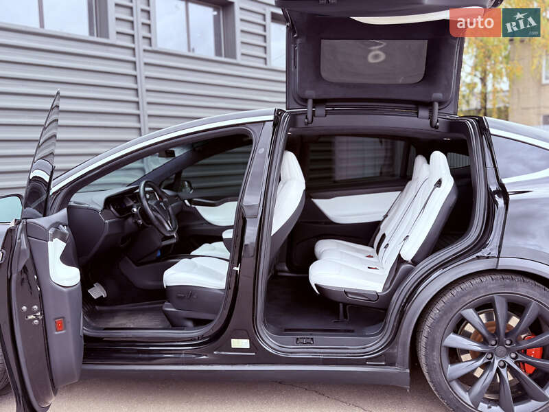 Внедорожник / Кроссовер Tesla Model X 2020 в Сумах