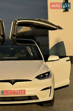 Внедорожник / Кроссовер Tesla Model X 2023 в 