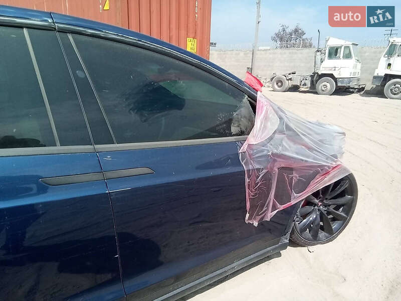 Внедорожник / Кроссовер Tesla Model X 2017 в Одессе