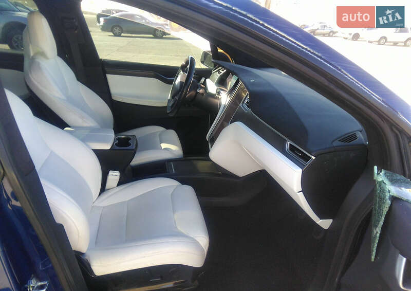 Внедорожник / Кроссовер Tesla Model X 2017 в Одессе