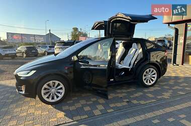 Позашляховик / Кросовер Tesla Model X 2017 в Львові