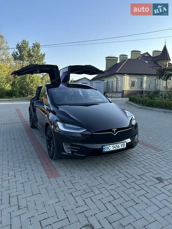 Внедорожник / Кроссовер Tesla Model X 2017 в Золочеве фото 3 Внедорожник / Кроссовер Tesla Model X 2017 в Золочеве
