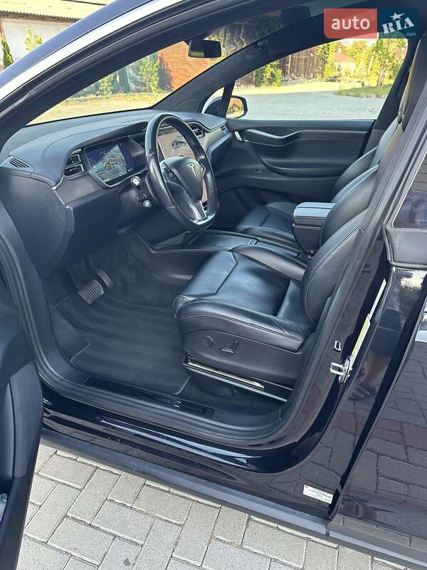Внедорожник / Кроссовер Tesla Model X 2017 в Золочеве фото 19 Внедорожник / Кроссовер Tesla Model X 2017 в Золочеве