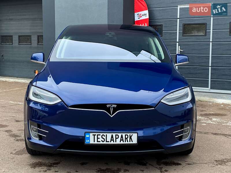Позашляховик / Кросовер Tesla Model X 2016 в Києві
