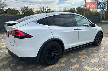 Позашляховик / Кросовер Tesla Model X 2016 в 