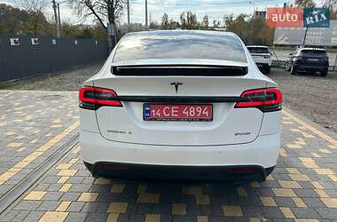 Позашляховик / Кросовер Tesla Model X 2016 в 