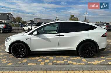 Позашляховик / Кросовер Tesla Model X 2016 в 