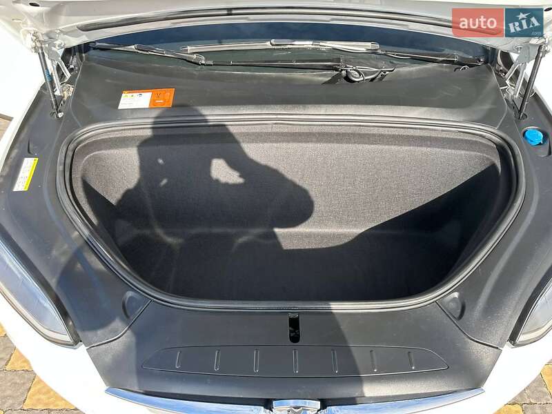Внедорожник / Кроссовер Tesla Model X 2016 в Львове фото 34 Внедорожник / Кроссовер Tesla Model X 2016 в Львове